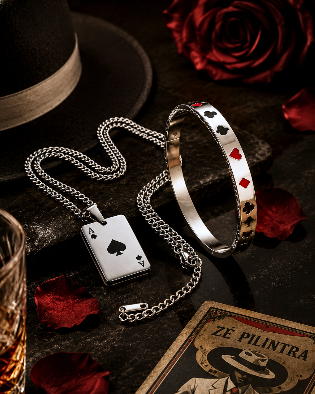 Conjunto de Colar e Pulseira Baralho de Cartas em Aço Inoxidável